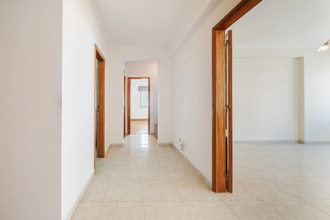 Apartamento T2 para Venda em Rio de Mouro Foto 39