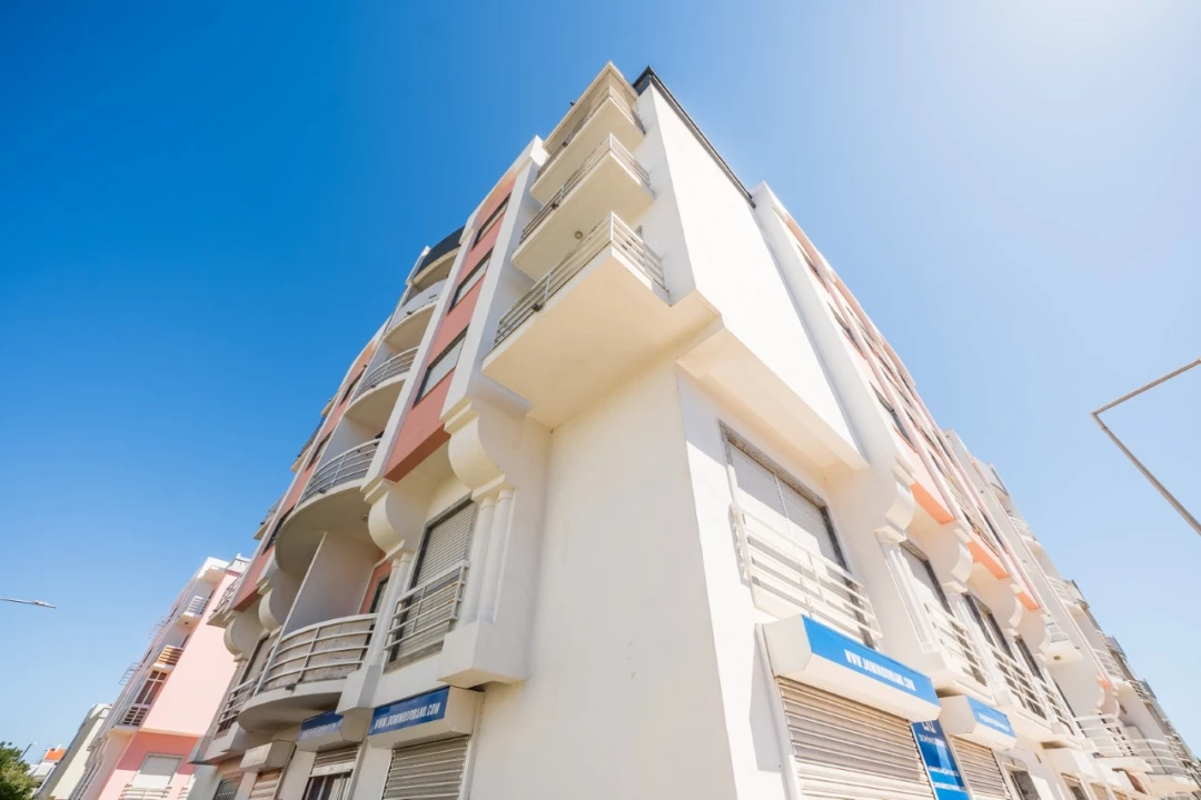 Apartamento T2 para Venda em Rio de Mouro Foto 53