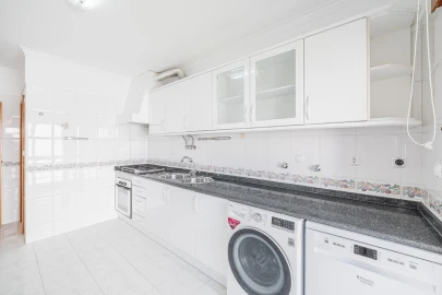 Apartamento T2 para Venda em Rio de Mouro