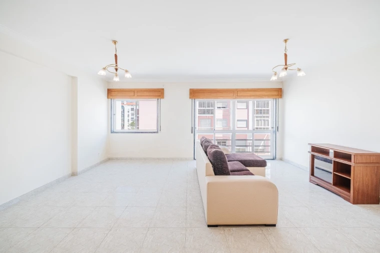 Apartamento T2 para Venda em Rio de Mouro Foto 12
