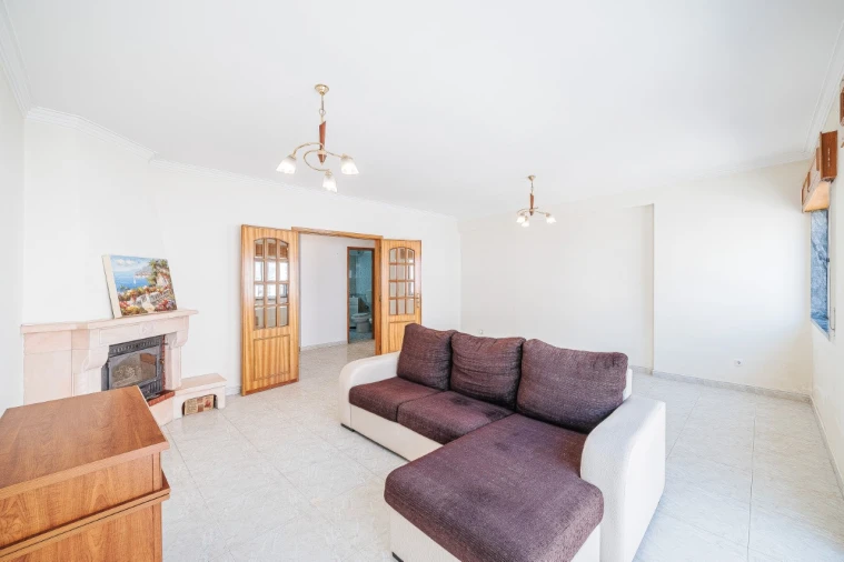 Apartamento T2 para Venda em Rio de Mouro Foto 16
