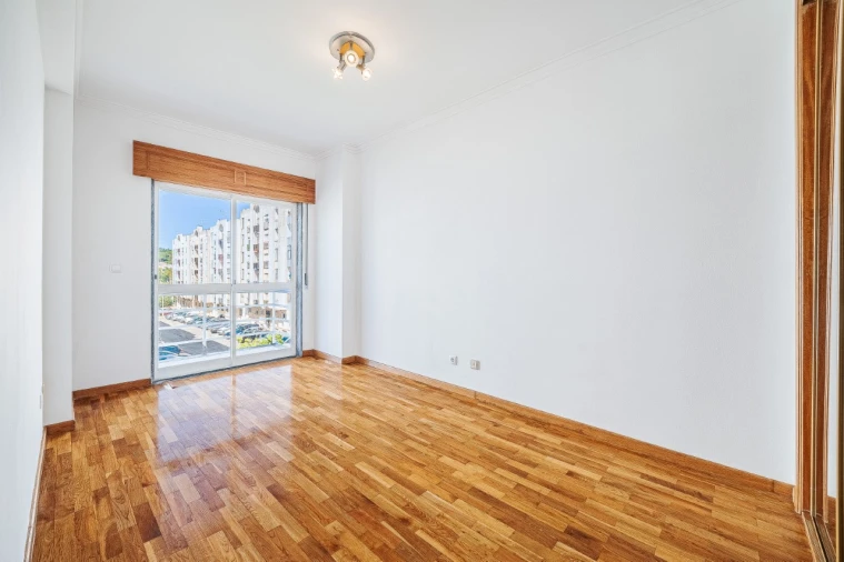Apartamento T2 para Venda em Rio de Mouro Foto 41