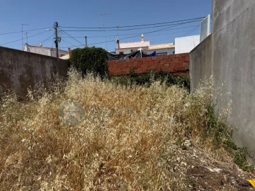 Moradia para Venda em Luz