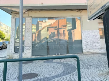 Loja para Arrendamento em Alverca do Ribatejo e Sobralinho