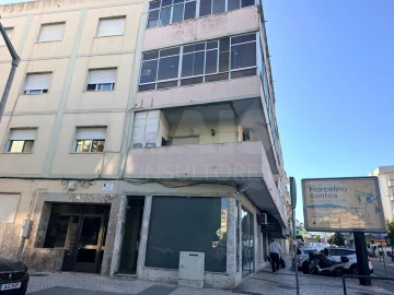 Loja para Arrendamento em Alverca do Ribatejo e Sobralinho
