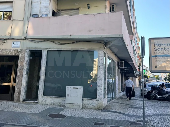 Loja para Arrendamento em Alverca do Ribatejo e Sobralinho Foto 4