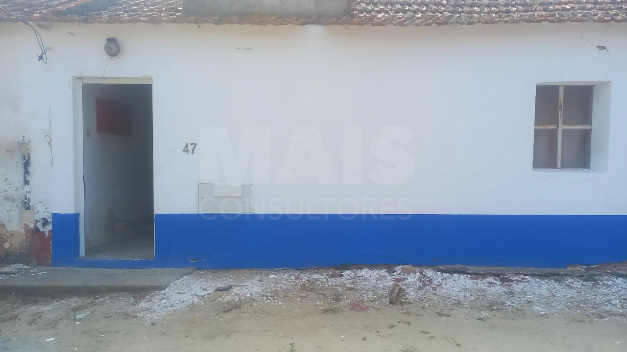 Moradia T2 para Venda em Branca Foto 1