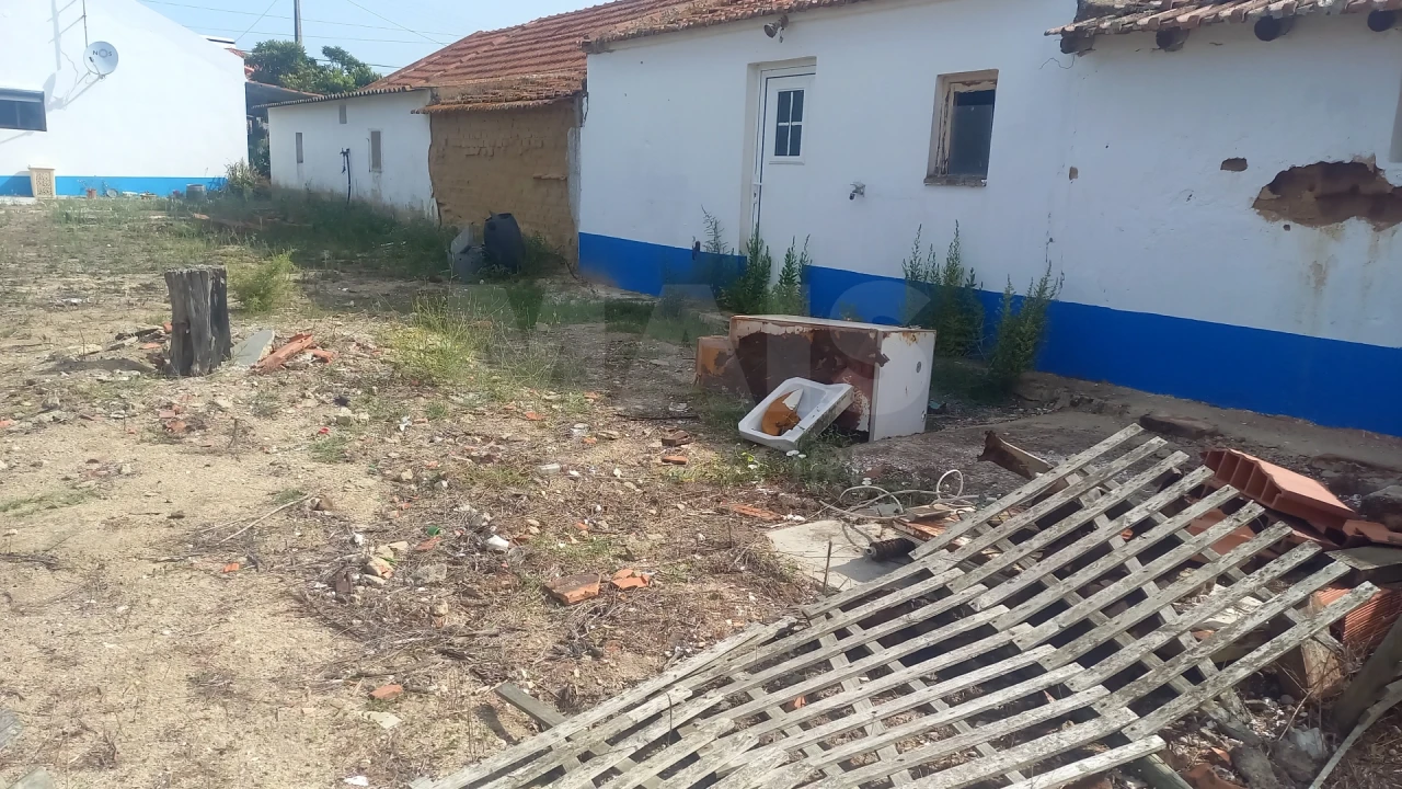 Moradia T2 para Venda em Branca Foto 2