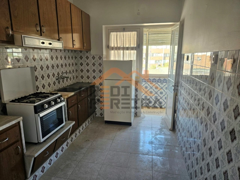 Apartamento T1 para Venda em Almada, Cova da Piedade, Pragal e Cacilhas Foto 2