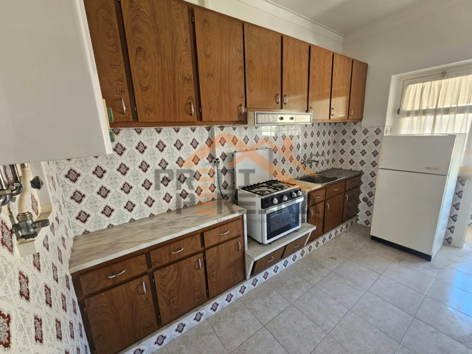 Apartamento T1 para Venda em Almada, Cova da Piedade, Pragal e Cacilhas Foto 3