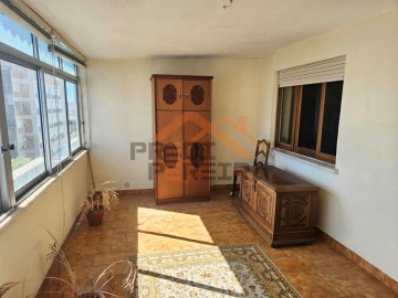 Apartamento T1 para Venda em Almada, Cova da Piedade, Pragal e Cacilhas