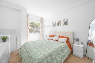 Apartamento T1 para Venda em Águas Livres