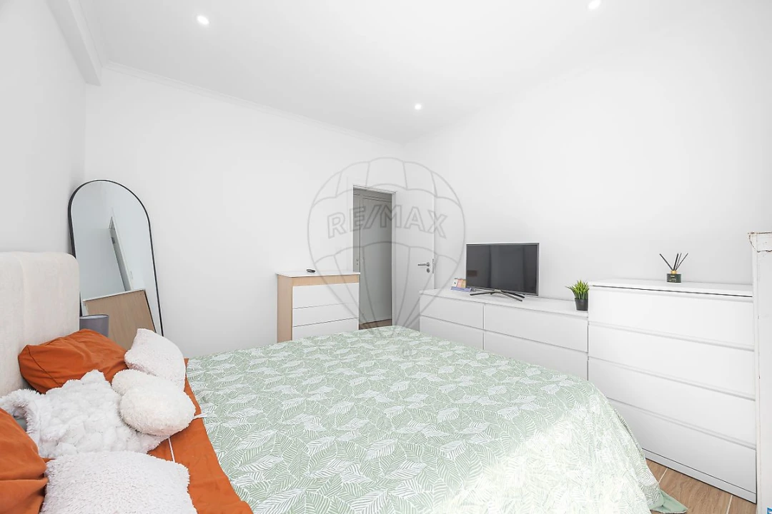 Apartamento T1 para Venda em Águas Livres Foto 8