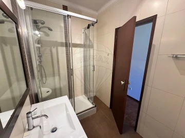 Apartamento T2 para Venda em Marvila, Ribeira Santarém, São Salvador, São Nicolau