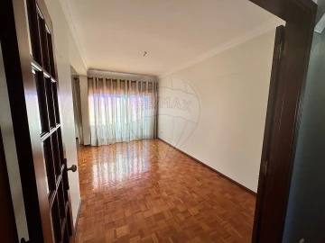 Apartamento T2 para Venda em Marvila, Ribeira Santarém, São Salvador, São Nicolau