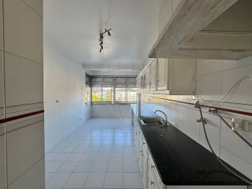 Apartamento T2 para Venda em Marvila, Ribeira Santarém, São Salvador, São Nicolau