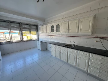 Apartamento T2 para Venda em Marvila, Ribeira Santarém, São Salvador, São Nicolau