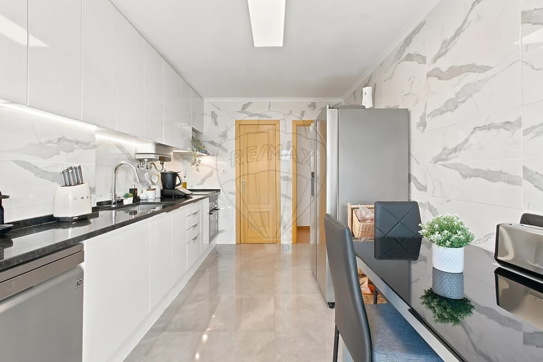 Apartamento T3 para Venda em Quinta do Anjo Foto 29