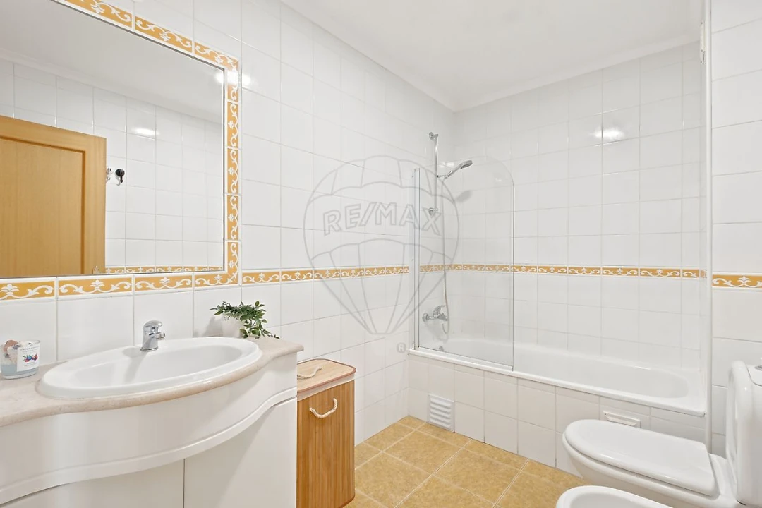 Apartamento T3 para Venda em Quinta do Anjo Foto 6