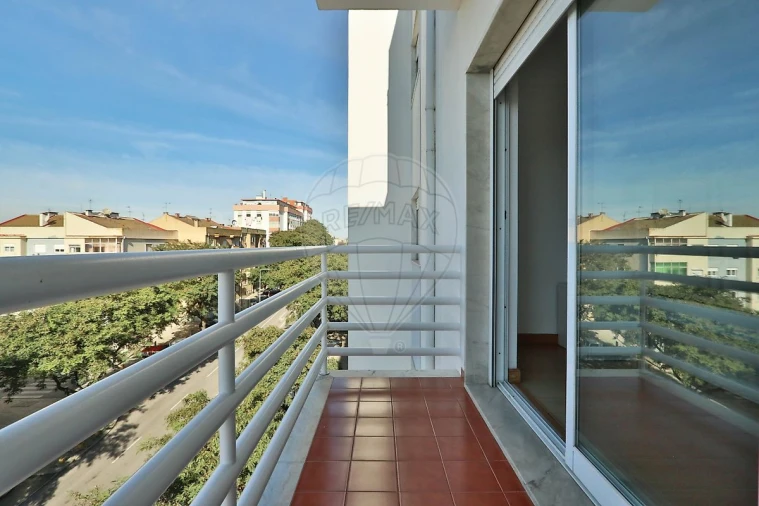 Apartamento T2 para Arrendamento em Setubal (São Sebastião) Foto 7