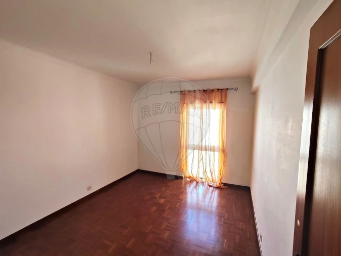 Apartamento T2 para Venda em Algueirão-Mem Martins Foto 8