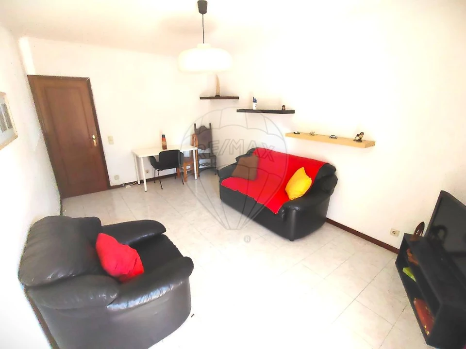 Apartamento T2 para Venda em Algueirão-Mem Martins Foto 10