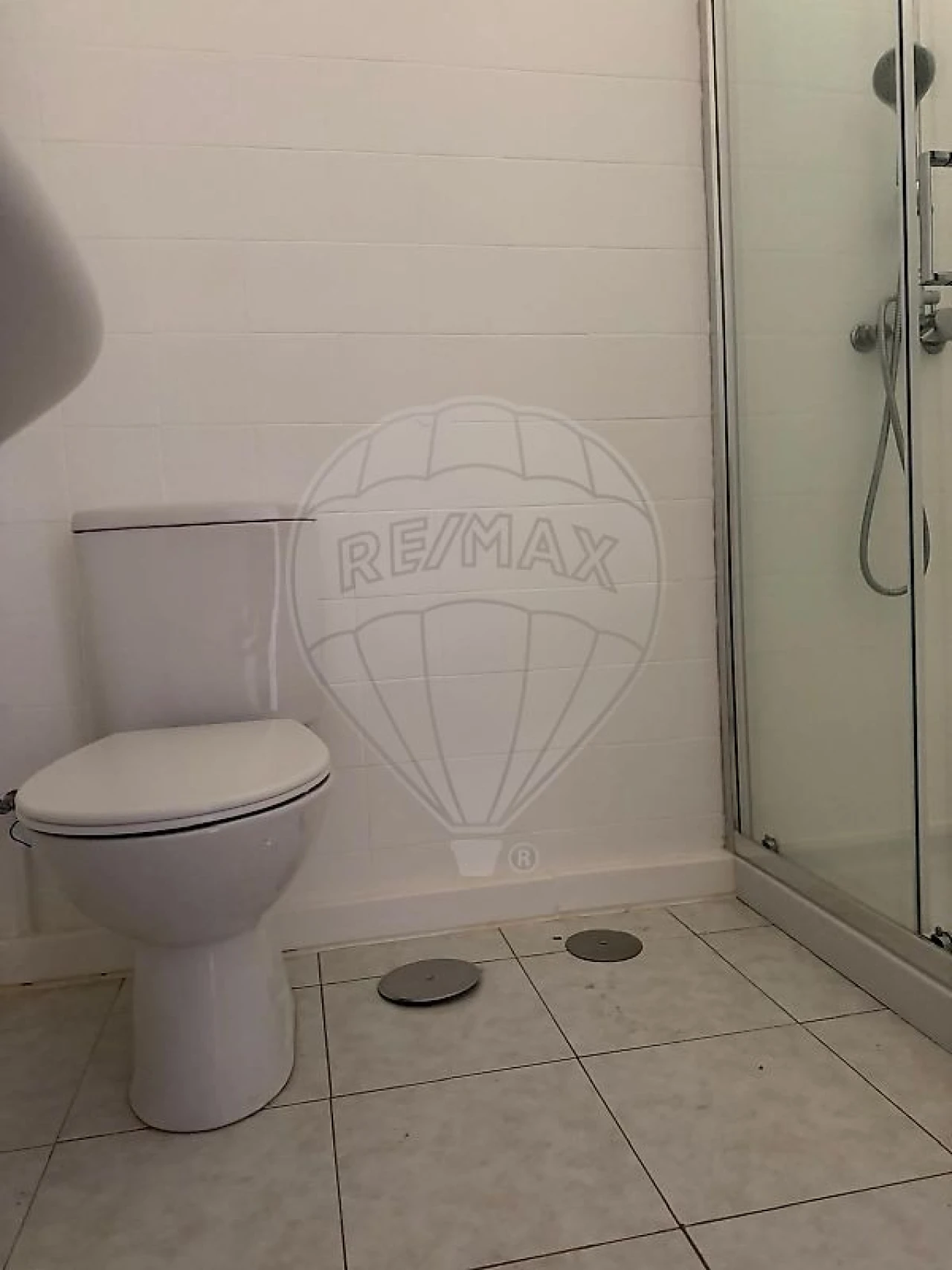 Apartamento T1 para Arrendamento em Santa Maria, São Pedro e Matacães Foto 1