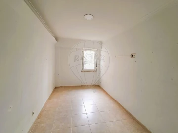 Apartamento T2 para Venda em Campolide