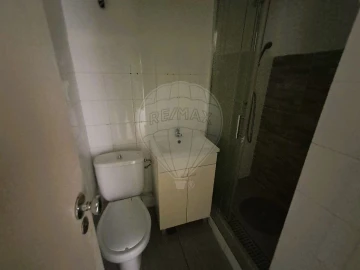 Apartamento T2 para Venda em Campolide