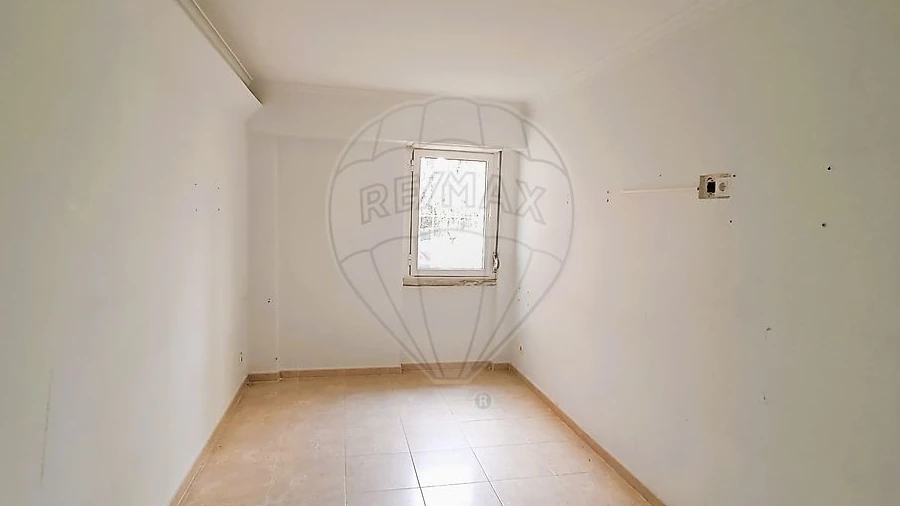 Apartamento T2 para Venda em Campolide