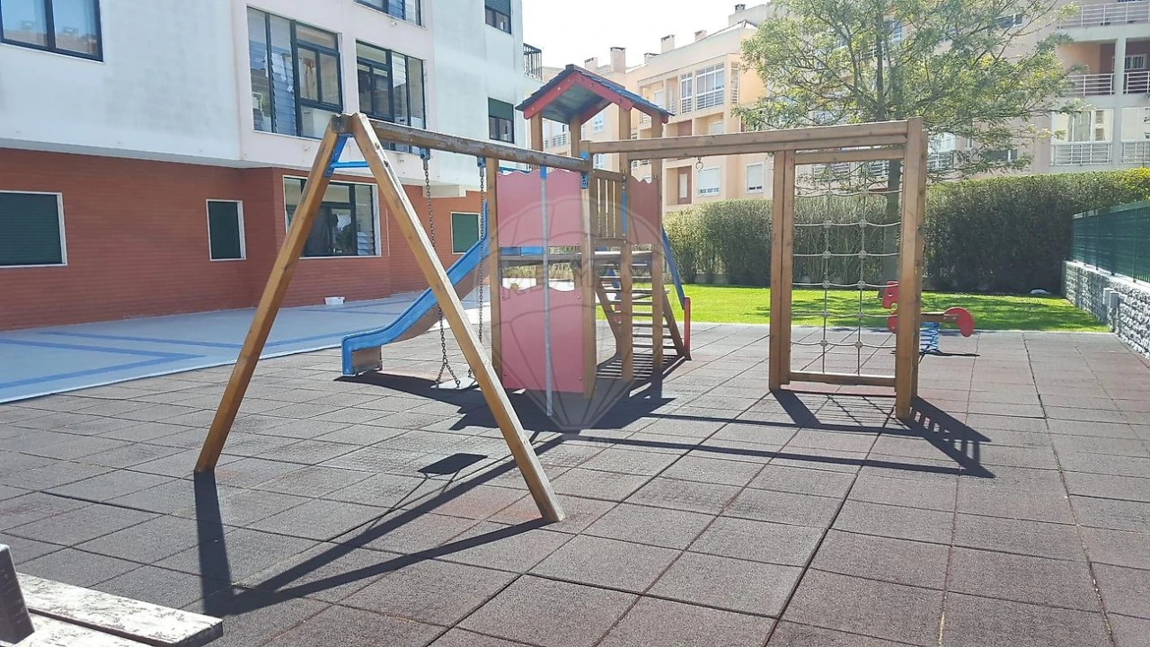 Apartamento T3 para Arrendamento em Agualva e Mira-Sintra Foto 3