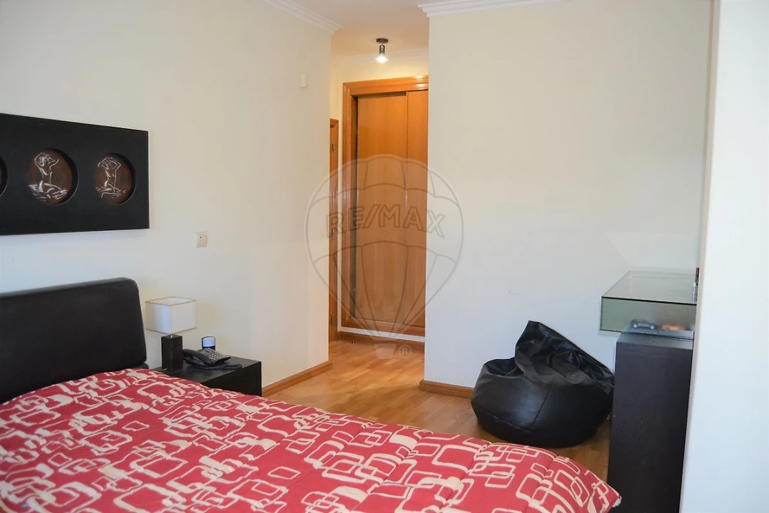 Apartamento T3 para Arrendamento em Agualva e Mira-Sintra Foto 27