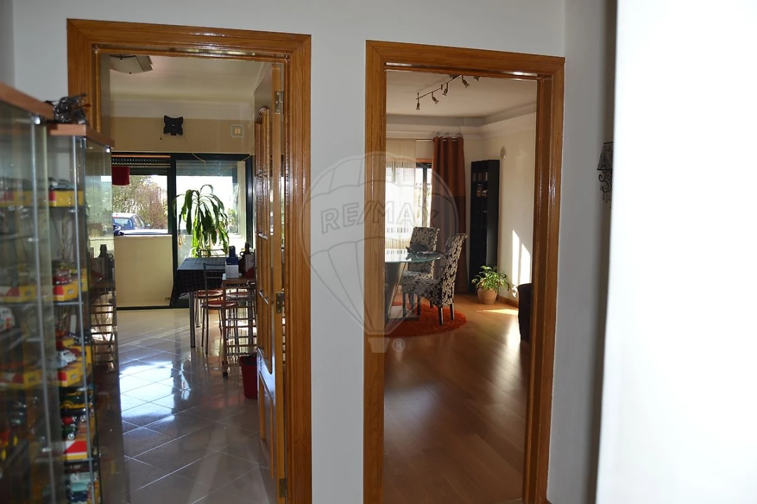 Apartamento T3 para Arrendamento em Agualva e Mira-Sintra Foto 23