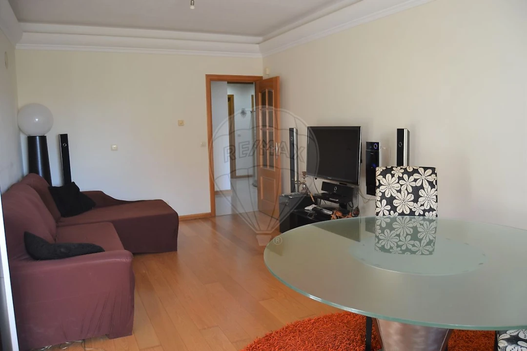 Apartamento T3 para Arrendamento em Agualva e Mira-Sintra Foto 1