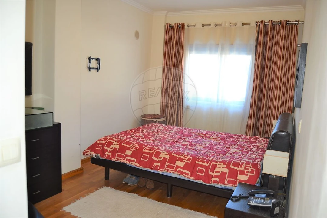 Apartamento T3 para Arrendamento em Agualva e Mira-Sintra Foto 17