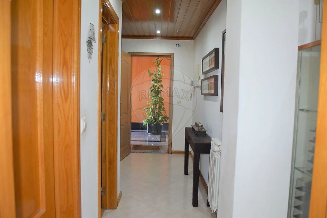 Apartamento T3 para Arrendamento em Agualva e Mira-Sintra Foto 6