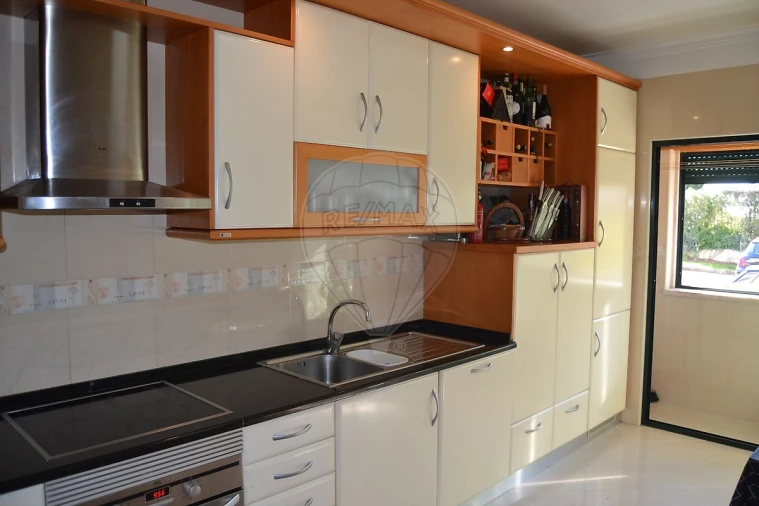 Apartamento T3 para Arrendamento em Agualva e Mira-Sintra Foto 28