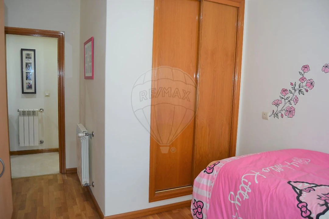 Apartamento T3 para Arrendamento em Agualva e Mira-Sintra Foto 11