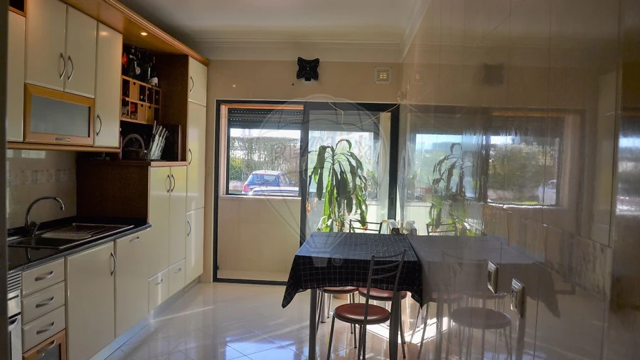 Apartamento T3 para Arrendamento em Agualva e Mira-Sintra