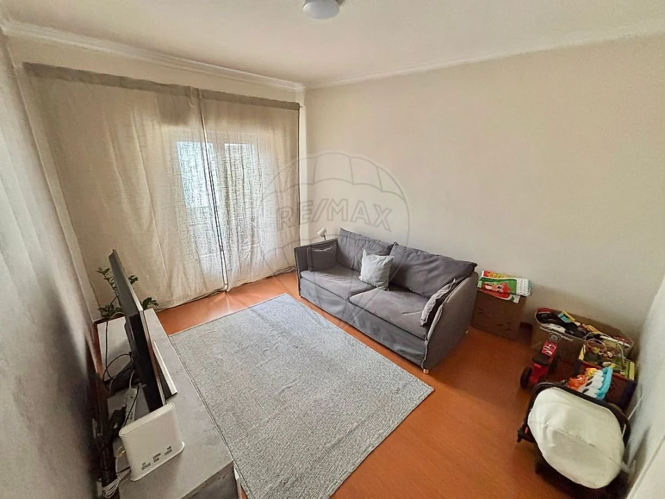 Apartamento T2 para Venda em Águas Livres Foto 3