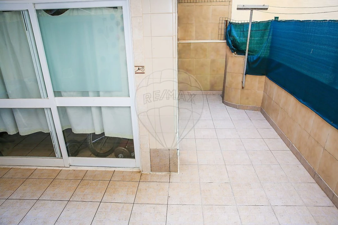 Apartamento T3 para Venda em Castanheira do Ribatejo e Cachoeiras Foto 24