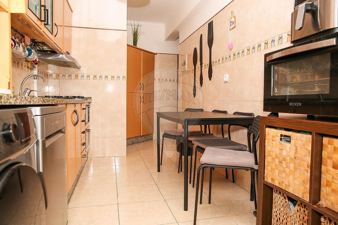 Apartamento T3 para Venda em Castanheira do Ribatejo e Cachoeiras Foto 1