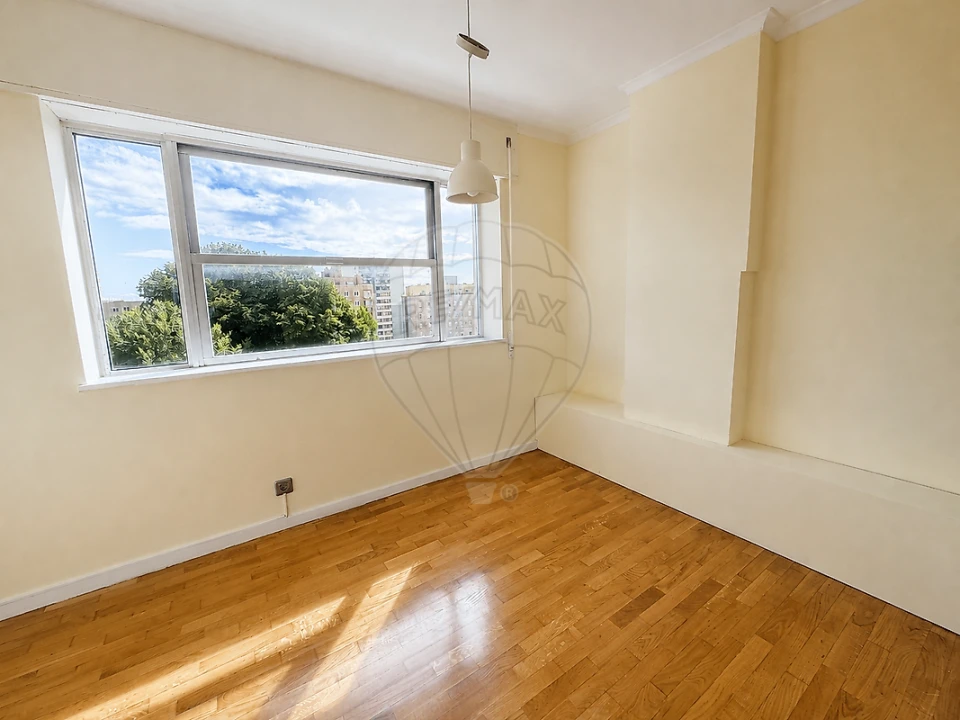 Apartamento T3 para Arrendamento em Lordelo do Ouro e Massarelos Foto 7