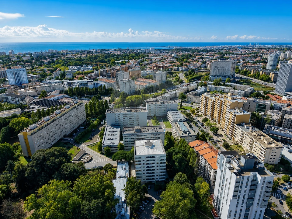 Apartamento T3 para Arrendamento em Lordelo do Ouro e Massarelos Foto 18
