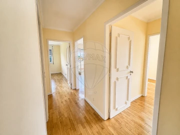 Apartamento T3 para Arrendamento em Lordelo do Ouro e Massarelos