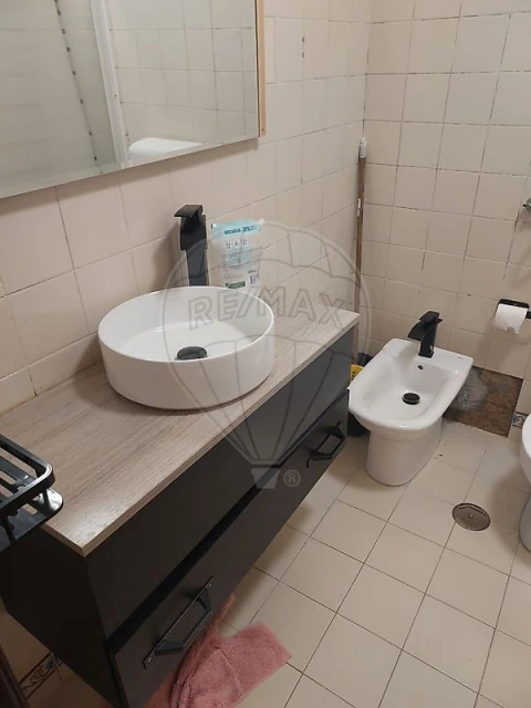 Apartamento T2 para Arrendamento em Sesimbra (Castelo)
