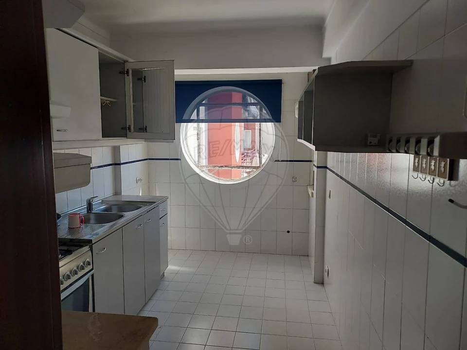 Apartamento T2 para Arrendamento em Sesimbra (Castelo) Foto 9