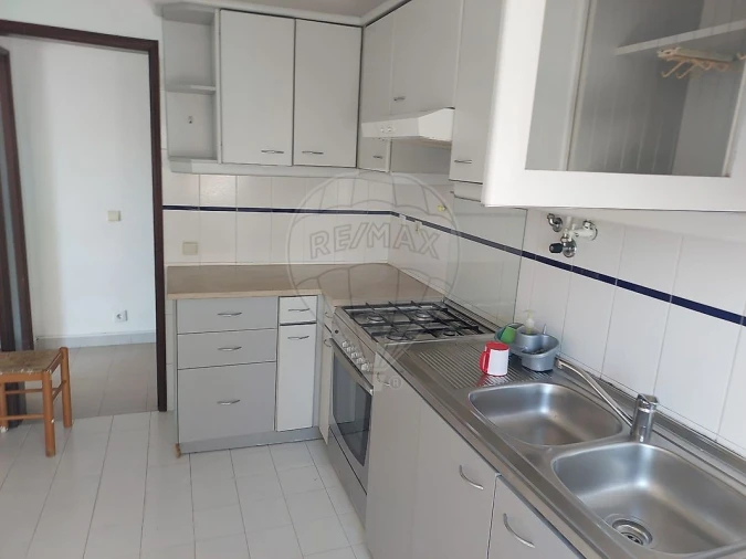 Apartamento T2 para Arrendamento em Sesimbra (Castelo) Foto 7