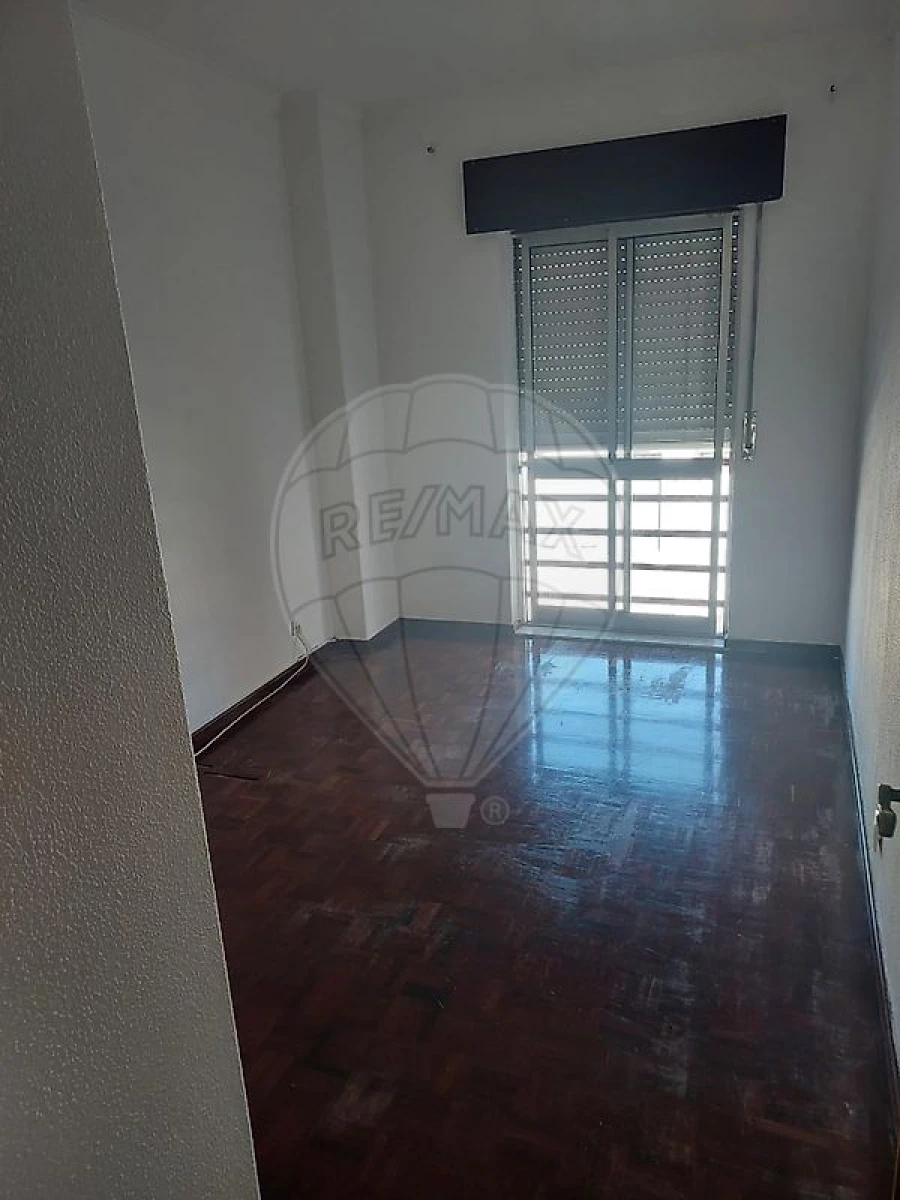 Apartamento T2 para Arrendamento em Sesimbra (Castelo) Foto 10