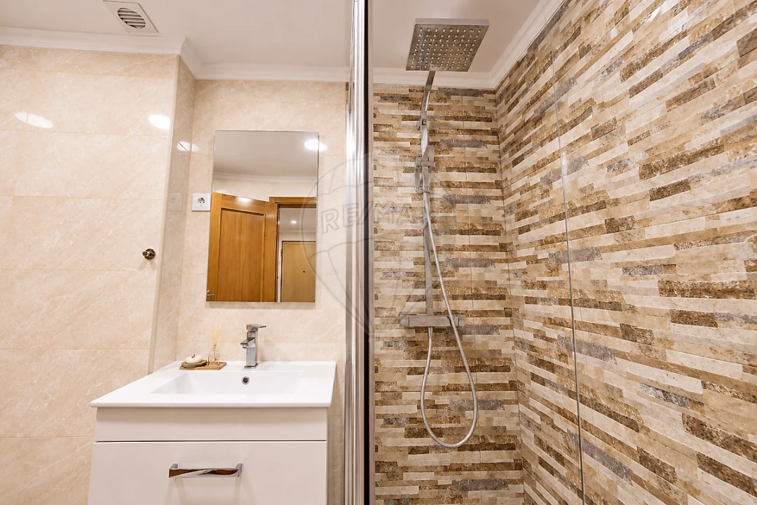 Apartamento T2 para Venda em Alverca do Ribatejo e Sobralinho Foto 11